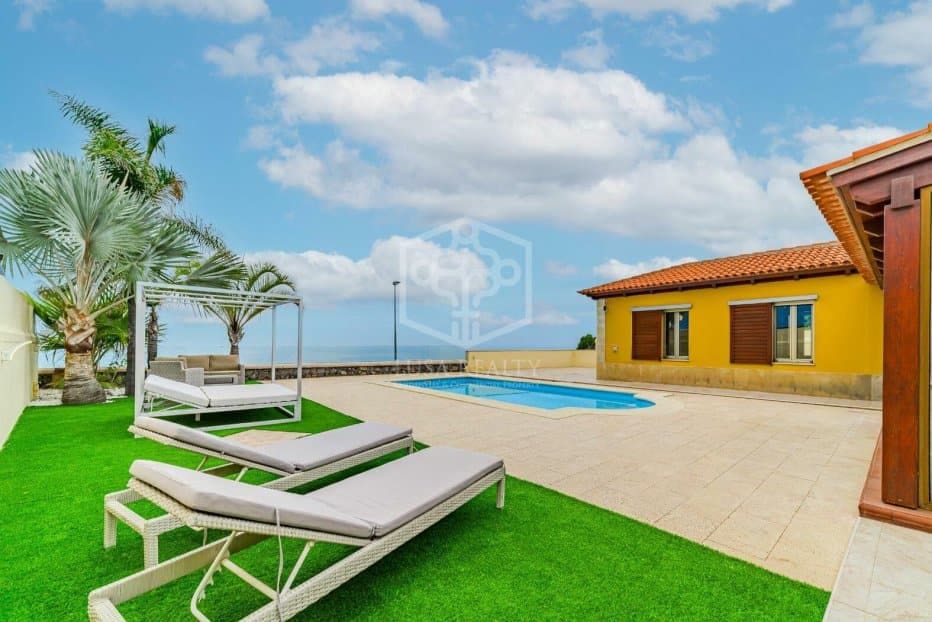 4 bedroom Villa for sale in Tacoronte - € 938,520 (Ref: 9394394)