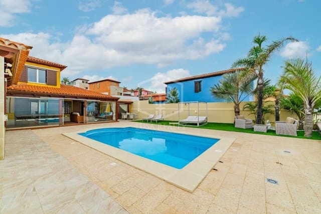 4 slaapkamer Villa te koop in Tacoronte - € 938.520 (Ref: 9394394)