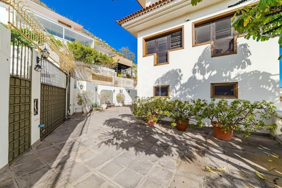 8 chambre Villa/Maison à vendre à Santa Cruz de Tenerife - 2 490 000 € (Ref: 9426361)