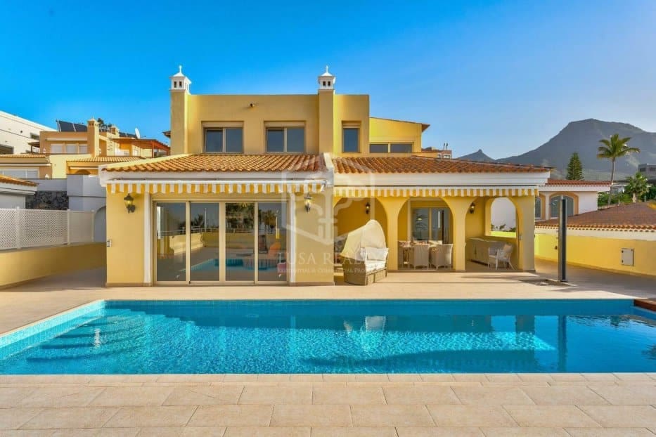 Chalet de 4 habitaciones en Adeje en venta - 5.500.000 € (Ref: 9450841)