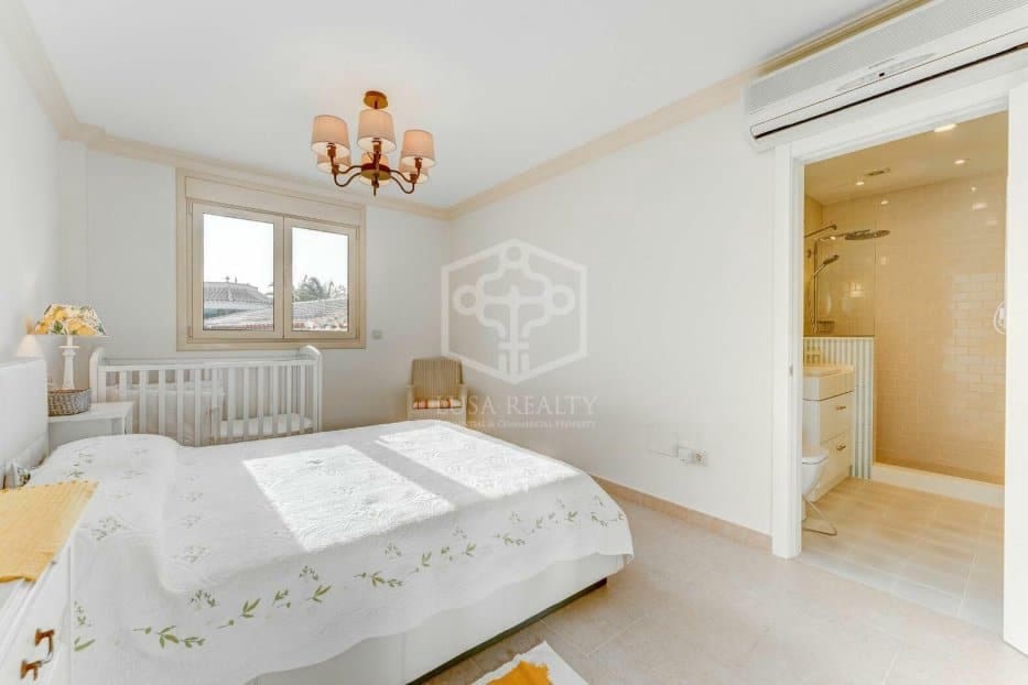 Chalet de 4 habitaciones en Adeje en venta - 5.500.000 € (Ref: 9450841)