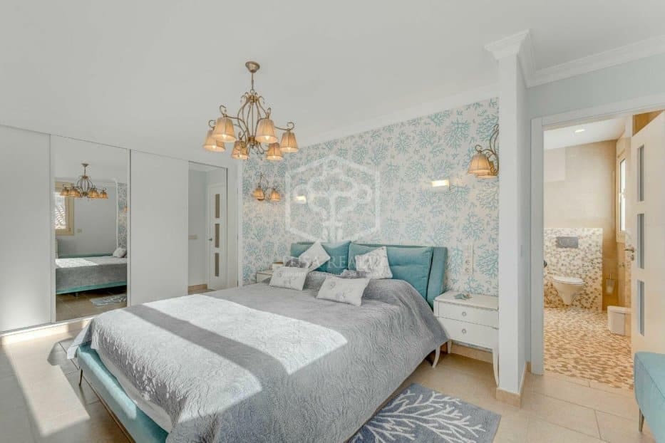 Chalet de 4 habitaciones en Adeje en venta - 5.500.000 € (Ref: 9450841)