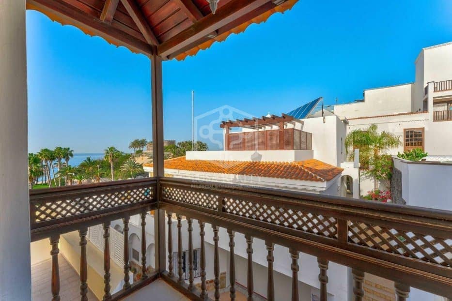 Chalet de 4 habitaciones en Adeje en venta - 5.500.000 € (Ref: 9450841)