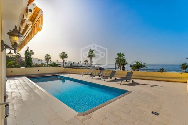 Chalet de 4 habitaciones en Playa del Duque, Adeje en venta - 5.500.000 € (Ref: 9450841)