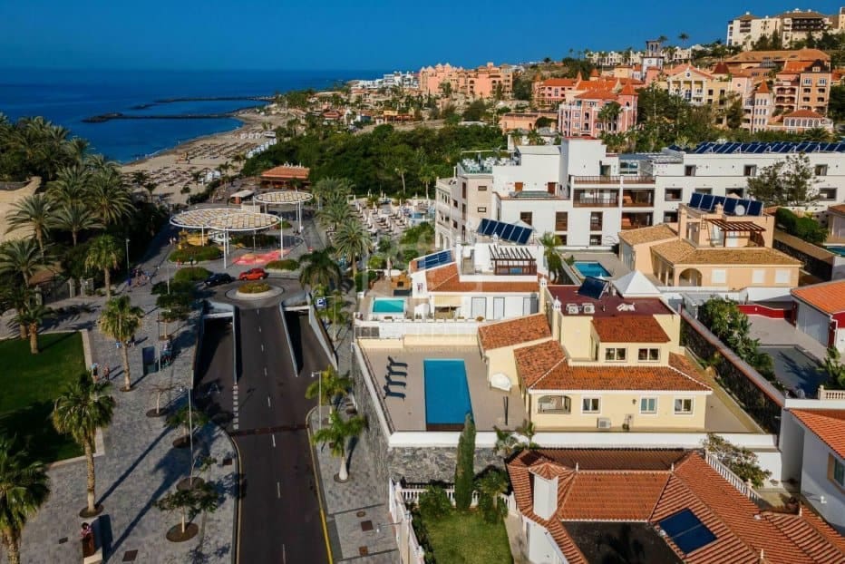 Chalet de 4 habitaciones en Adeje en venta - 5.500.000 € (Ref: 9450841)