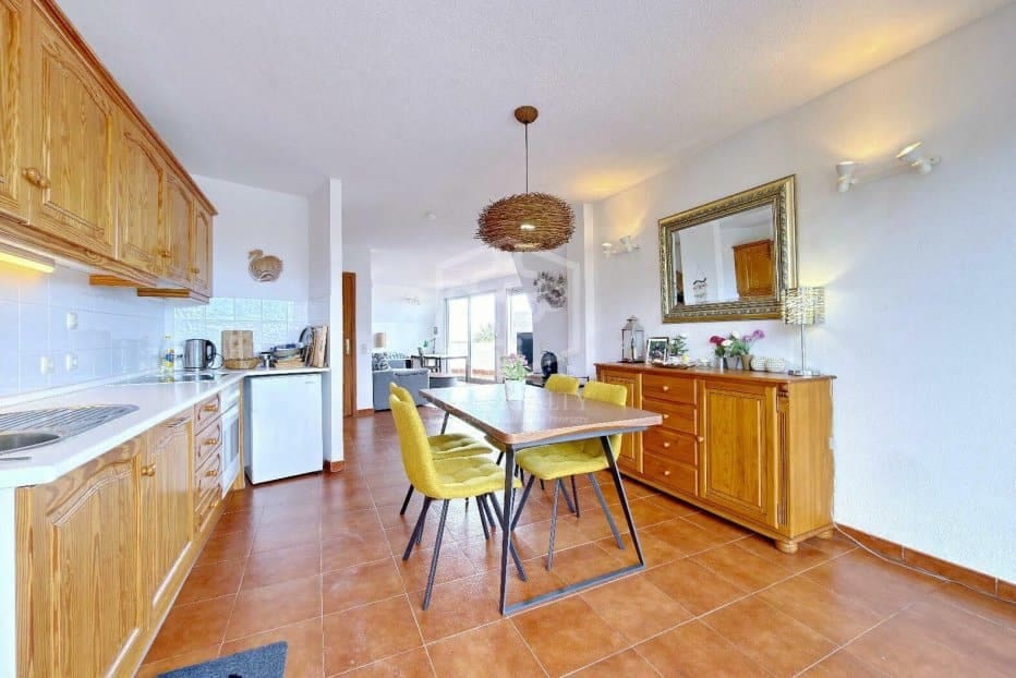 27 sovrum Kommersiell till salu i Arona - 3 500 000 € (Ref: 9450842)