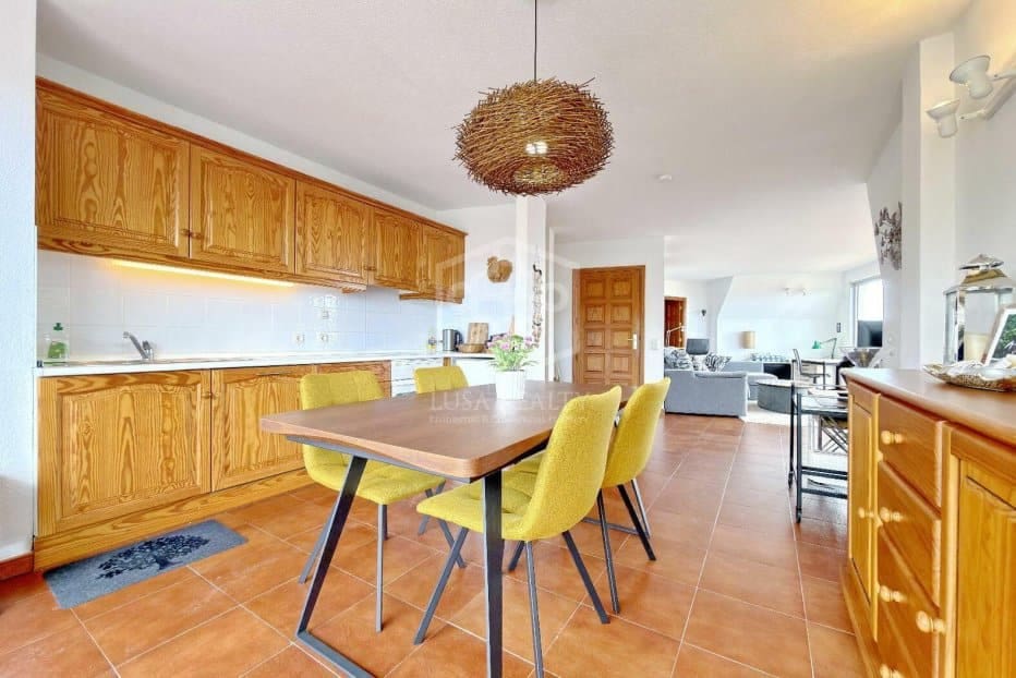 27 sovrum Kommersiell till salu i Arona - 3 500 000 € (Ref: 9450842)