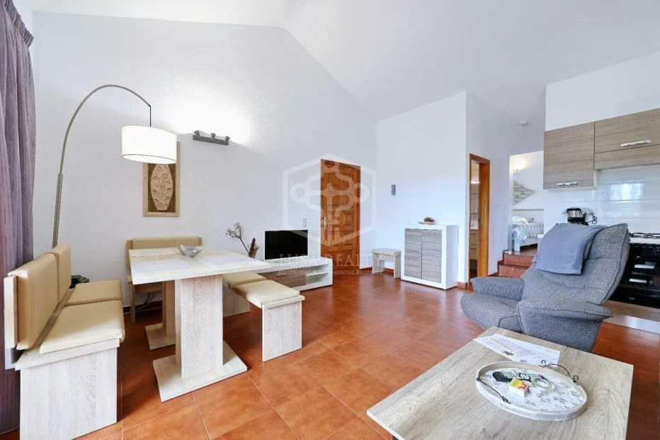 27 sovrum Kommersiell till salu i Arona - 3 500 000 € (Ref: 9450842)