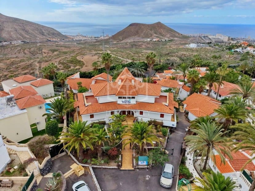 27 sovrum Kommersiell till salu i Arona - 3 500 000 € (Ref: 9450842)