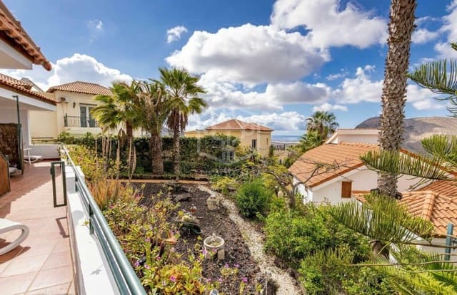 27 soveværelse Erhverv til salg i Chayofa, Arona - € 3.500.000 (Ref: 9450842)