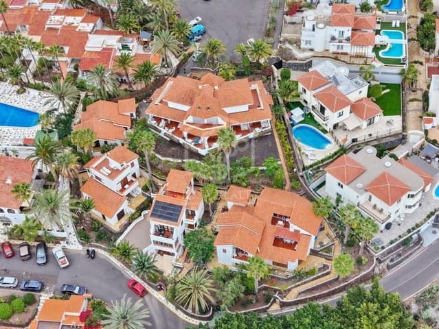 27 soveværelse Erhverv til salg i Chayofa, Arona - € 3.500.000 (Ref: 9450842)