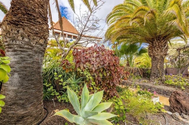 27 soveværelse Erhverv til salg i Chayofa, Arona - € 3.500.000 (Ref: 9450842)