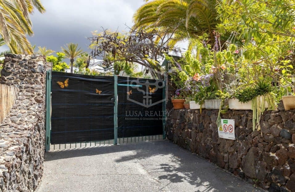 27 sovrum Kommersiell till salu i Arona - 3 500 000 € (Ref: 9450842)