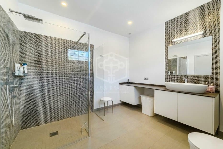 5 soverom Villa til salgs i Adeje - € 2 950 000 (Ref: 9450843)