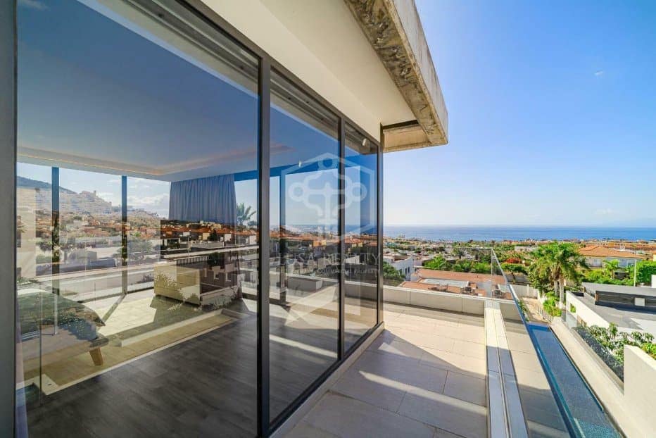 5 soverom Villa til salgs i Adeje - € 2 950 000 (Ref: 9450843)