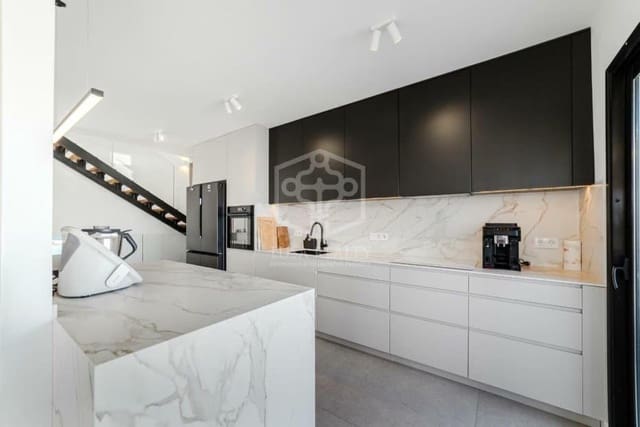 4 soverom Villa til salgs i Candelaria - € 990 000 (Ref: 9450846)