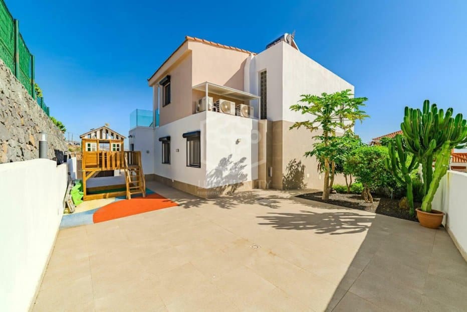 4 soverom Villa til salgs i Candelaria - € 990 000 (Ref: 9450846)