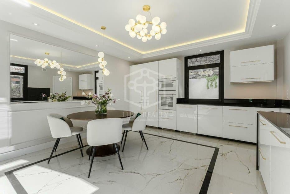 4 soverom Villa til salgs i Adeje - € 2 600 000 (Ref: 9500332)