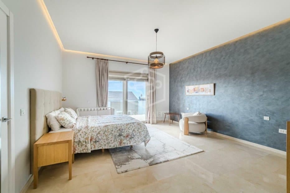 5 bedroom Villa for sale in Adeje - € 2,300,000 (Ref: 9500333)