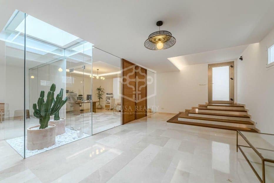 5 bedroom Villa for sale in Adeje - € 2,300,000 (Ref: 9500333)