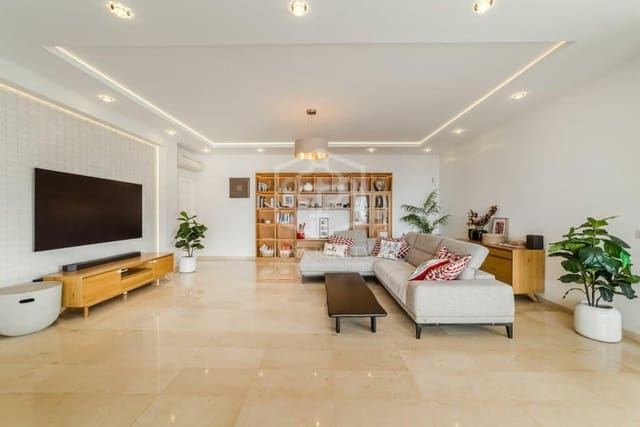5 bedroom Villa for sale in Torviscas Centro y Alto, Adeje - € 2,300,000 (Ref: 9500333)