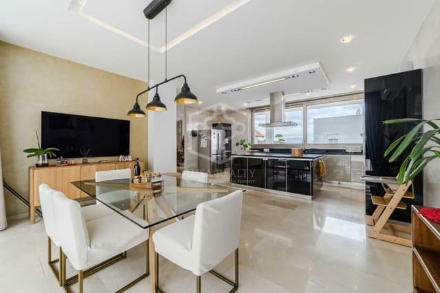 5 bedroom Villa for sale in Torviscas Centro y Alto, Adeje - € 2,300,000 (Ref: 9500333)