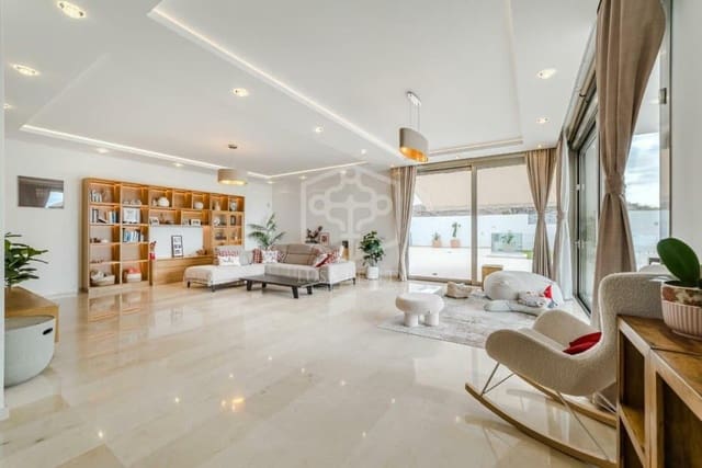 5 bedroom Villa for sale in Torviscas Centro y Alto, Adeje - € 2,300,000 (Ref: 9500333)