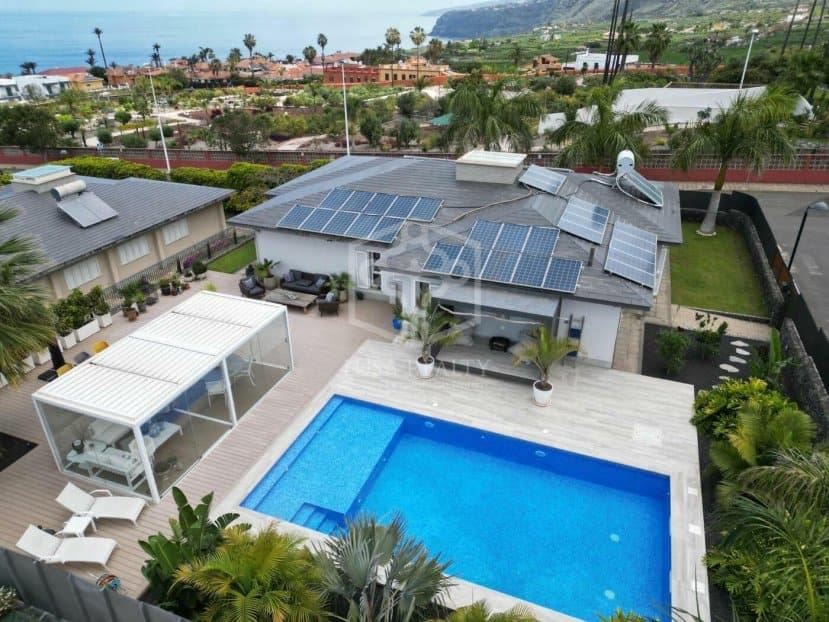 4 bedroom Villa for sale in La Orotava - € 1,270,000 (Ref: 9500334)