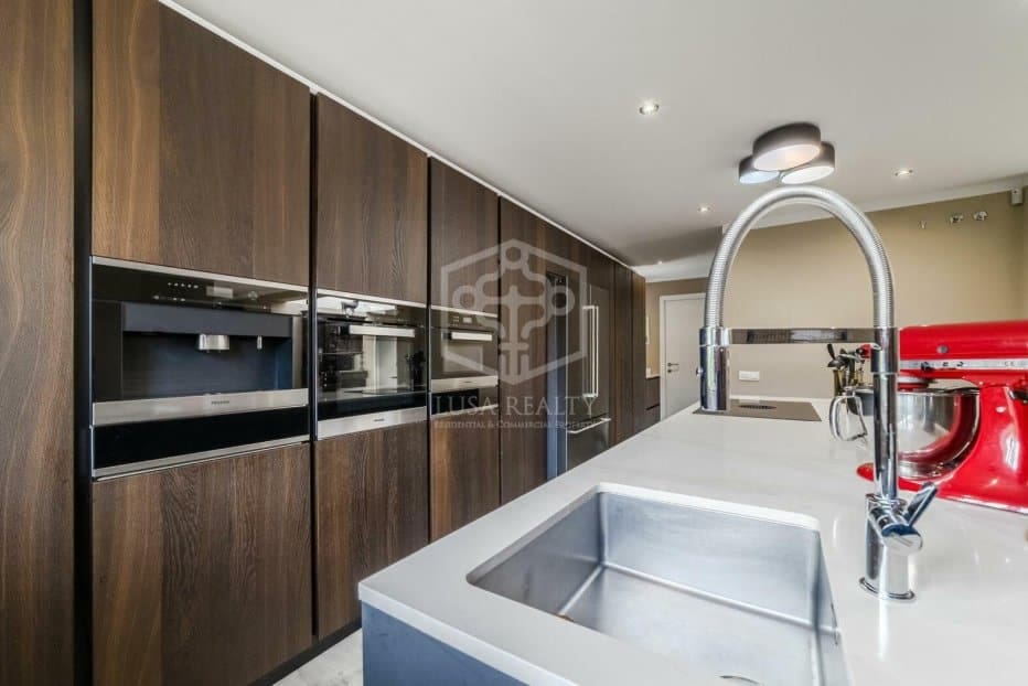 4 bedroom Villa for sale in La Orotava - € 1,270,000 (Ref: 9500334)