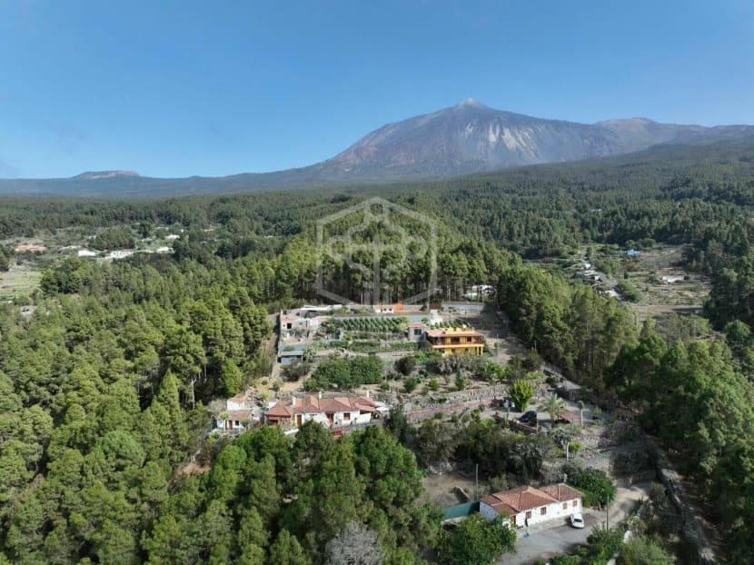 4 bedroom Villa for sale in Icod de los Vinos - € 950,000 (Ref: 9500336)