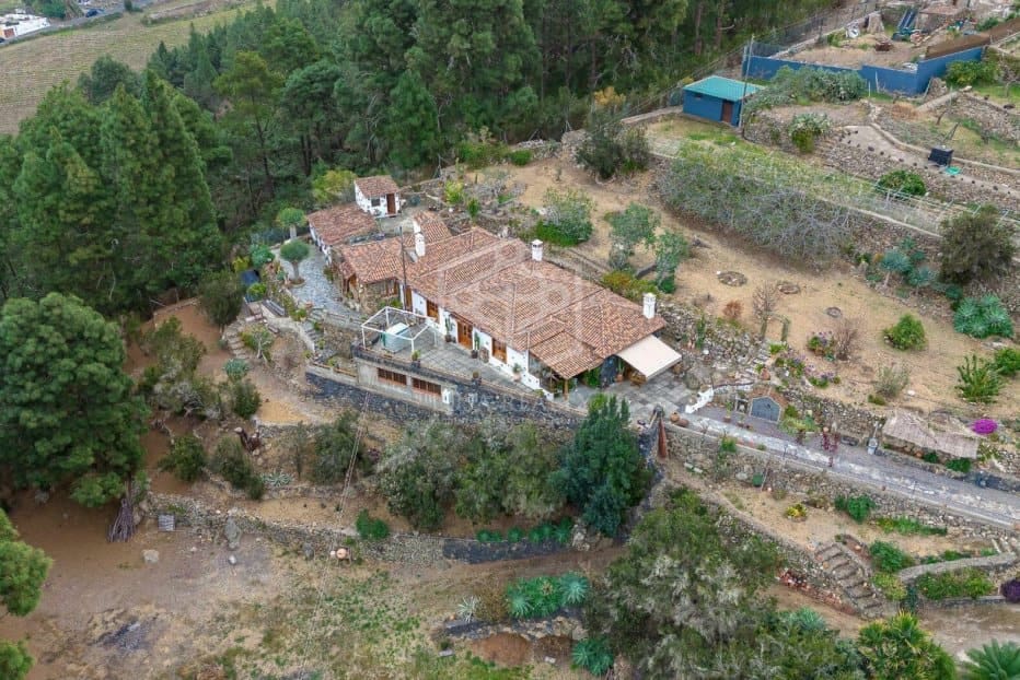 4 bedroom Villa for sale in Icod de los Vinos - € 950,000 (Ref: 9500336)