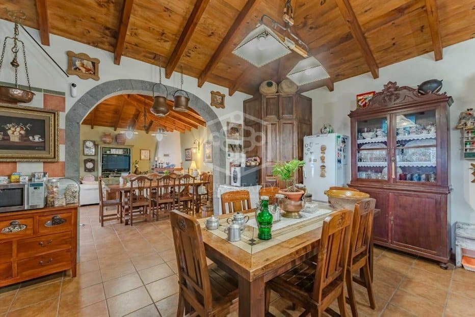 4 bedroom Villa for sale in Icod de los Vinos - € 950,000 (Ref: 9500336)