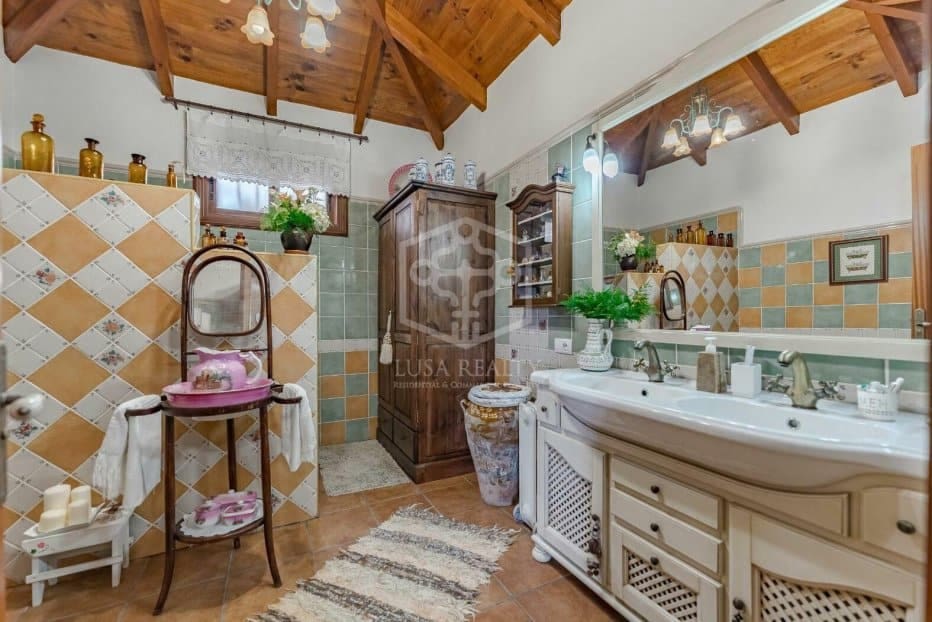 4 bedroom Villa for sale in Icod de los Vinos - € 950,000 (Ref: 9500336)