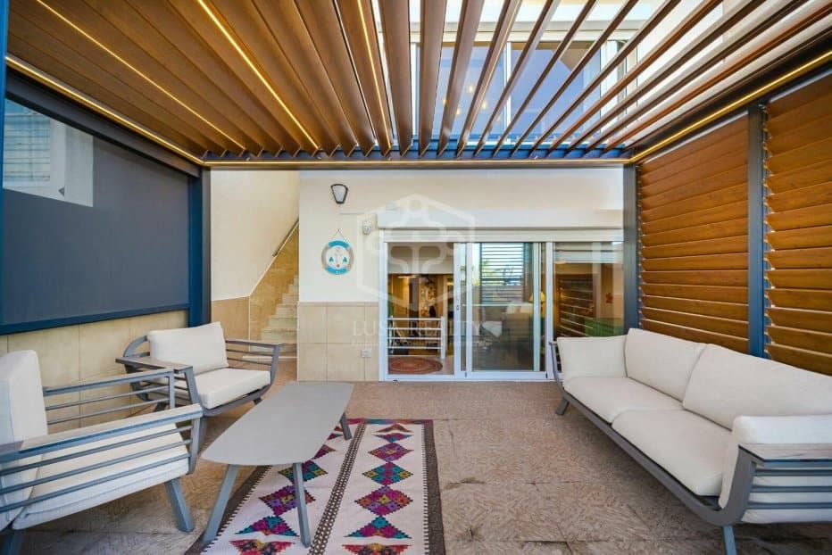 3 Zimmer Haus zu verkaufen in Arona - 750.000 € (Ref: 9500337)