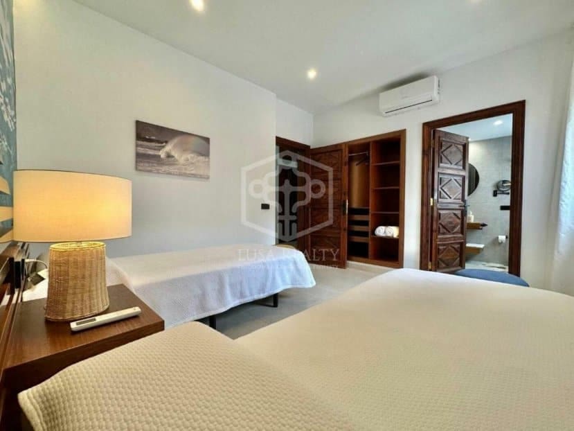 8 bedroom Villa for sale in Buenavista del Norte - € 3,700,000 (Ref: 9522823)