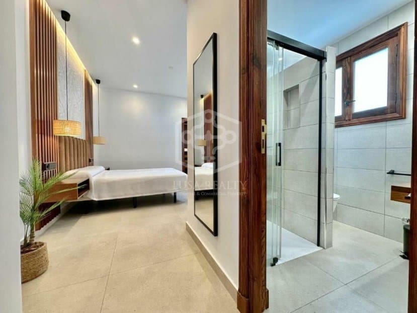 8 bedroom Villa for sale in Buenavista del Norte - € 3,700,000 (Ref: 9522823)