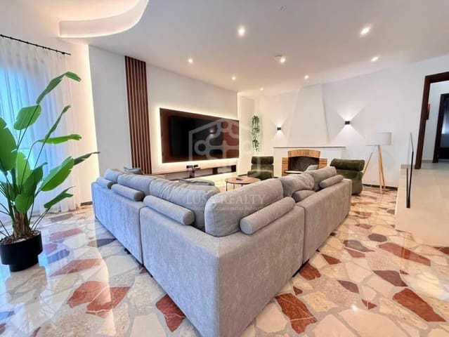 8 bedroom Villa for sale in Buenavista del Norte - € 3,700,000 (Ref: 9522823)