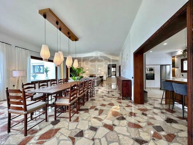 8 bedroom Villa for sale in Buenavista del Norte - € 3,700,000 (Ref: 9522823)