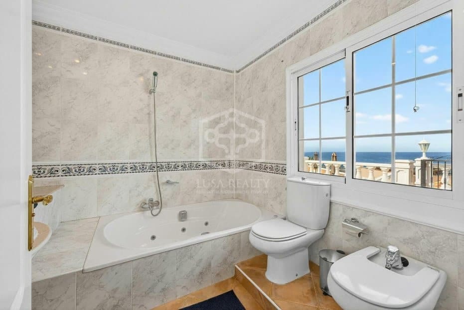 5 Zimmer Villa zu verkaufen in Adeje - 2.500.000 € (Ref: 9522824)