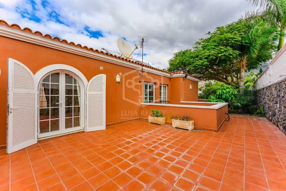 5 Zimmer Villa zu verkaufen in Adeje - 2.500.000 € (Ref: 9522824)