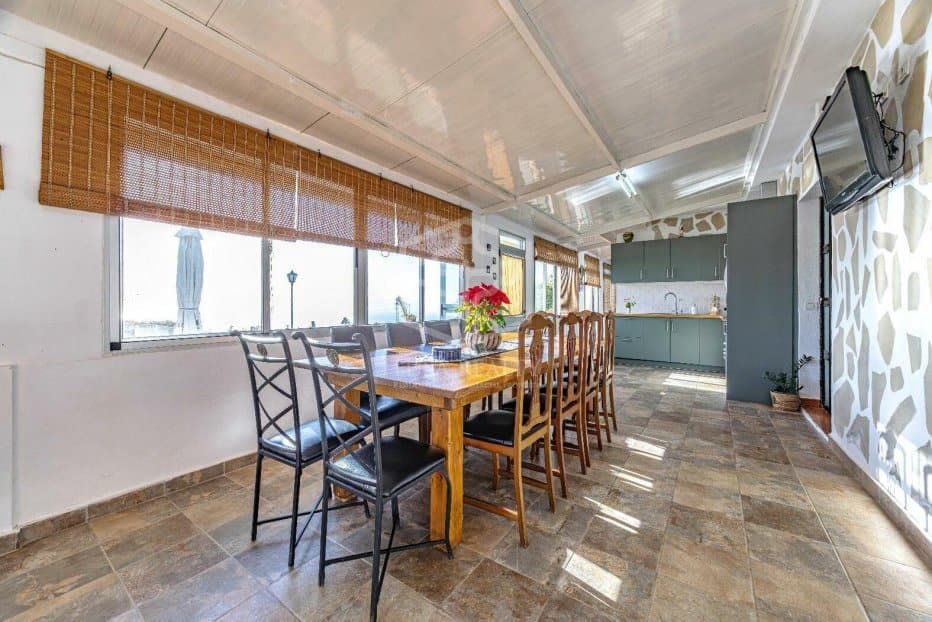 3 camera da letto Villa in vendita in Guia de Isora - 950.000 € (Rif: 9539025)