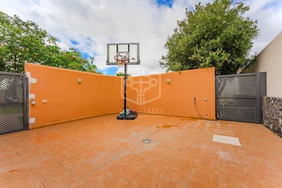 4 chambre Villa/Maison à vendre à Adeje - 1 980 000 € (Ref: 9560709)