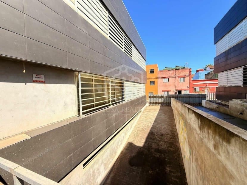 Commercial for sale in San Cristobal de La Laguna - € 4,400,000 (Ref: 9581394)