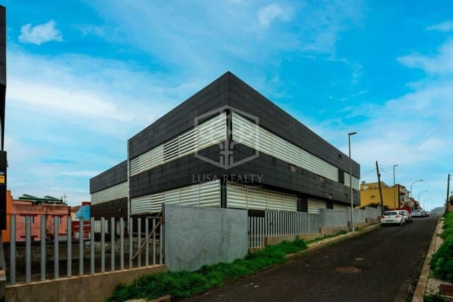 Commercial for sale in San Cristóbal de La Laguna - € 4,400,000 (Ref: 9581394)