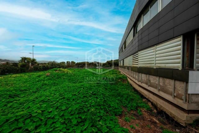 Commercial for sale in San Cristóbal de La Laguna - € 4,400,000 (Ref: 9581394)