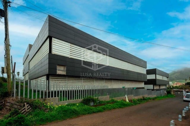 Commercial for sale in San Cristóbal de La Laguna - € 4,400,000 (Ref: 9581394)