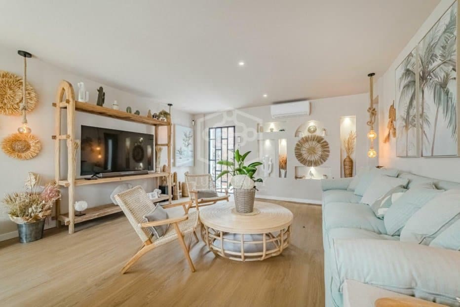 5 Zimmer Villa zu verkaufen in Arona - 1.450.000 € (Ref: 9604474)