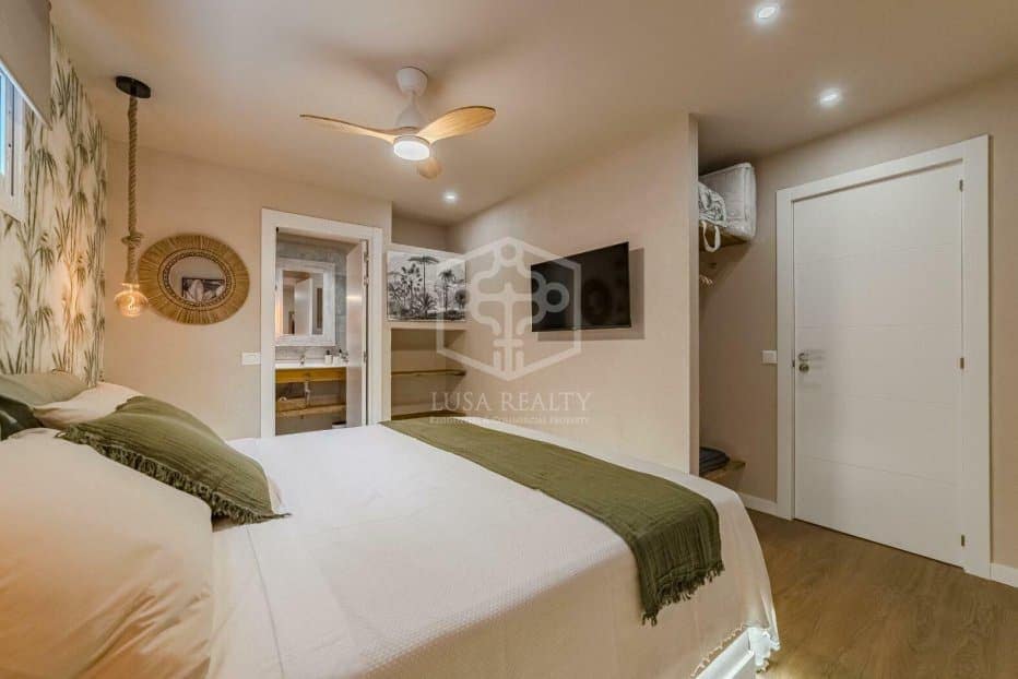 5 Zimmer Villa zu verkaufen in Arona - 1.450.000 € (Ref: 9604474)