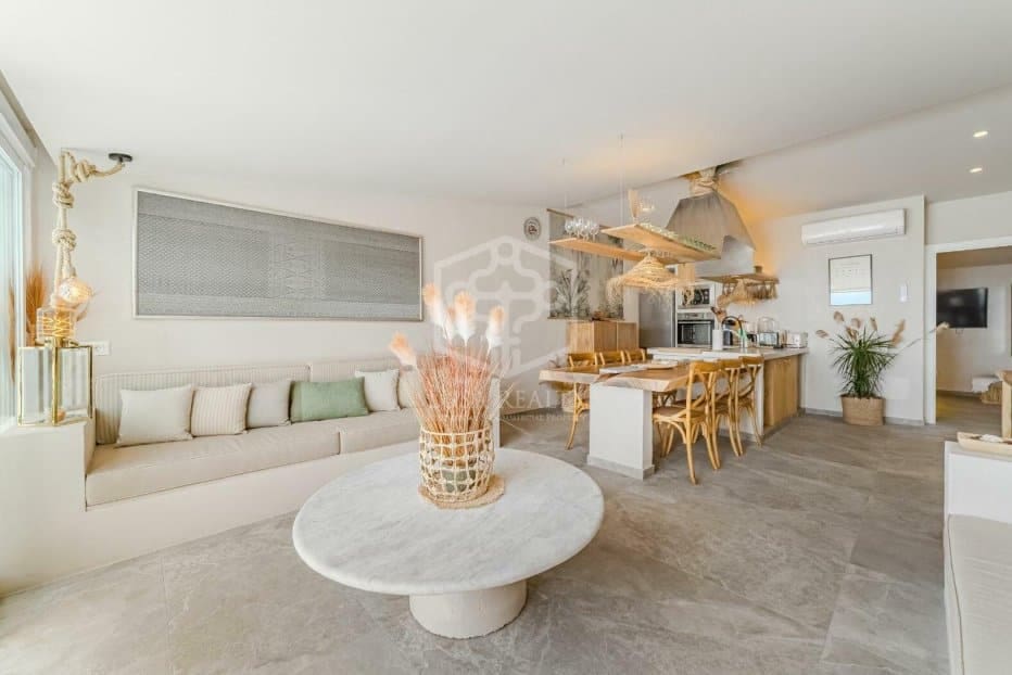 5 Zimmer Villa zu verkaufen in Arona - 1.450.000 € (Ref: 9604474)