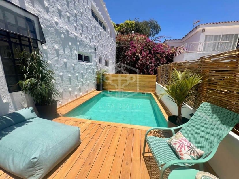 5 Zimmer Villa zu verkaufen in Arona - 1.450.000 € (Ref: 9604474)